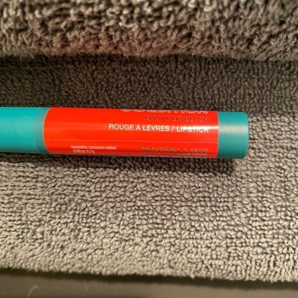1048 Marbelline Green Edition Balmy Lip Brush Lipstick 004 Flare NWT - Picture 3 of 8
